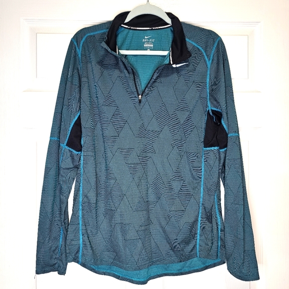Nike lightweight pullover Size L - Picture 1 of 3